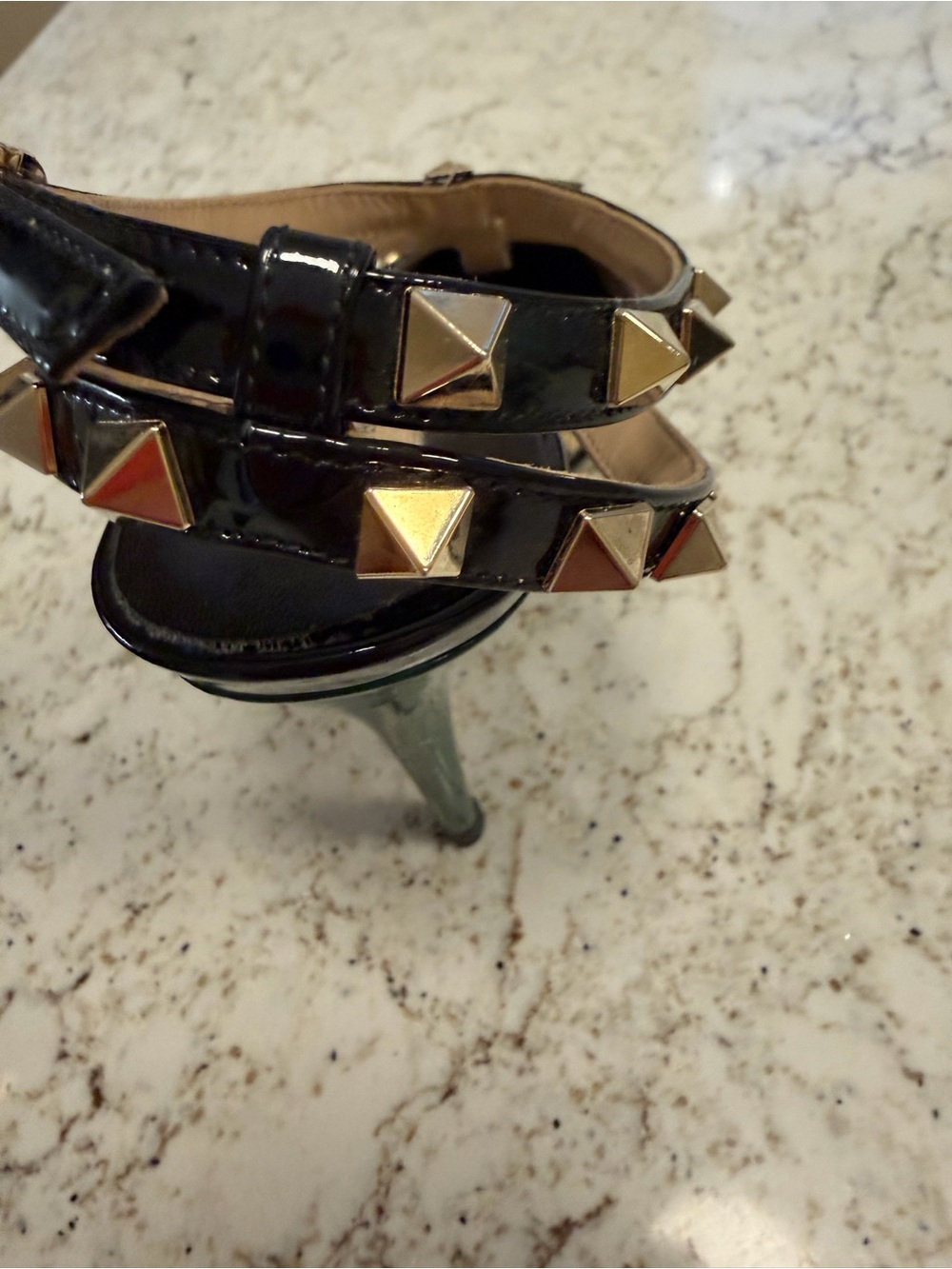 Rare! Valentino Rockstud Pointed-Toe Slingback Pumps in Green - Picture 12 of 13